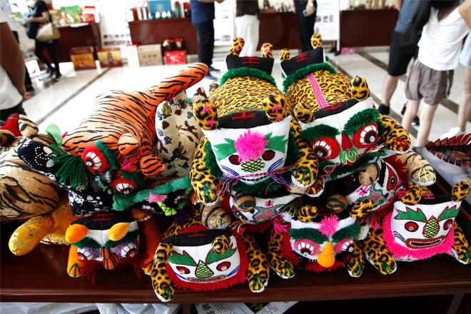 暢游南陽(yáng)走進(jìn)唐河 工藝品展銷活動(dòng)正式啟動(dòng)